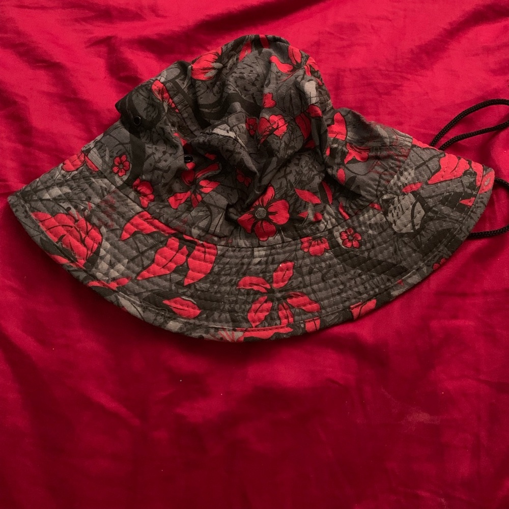 Bucket Hat